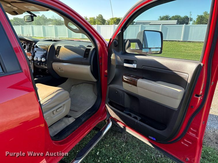 image for item EL2082 2008 Toyota Tundra CrewMax pickup truck