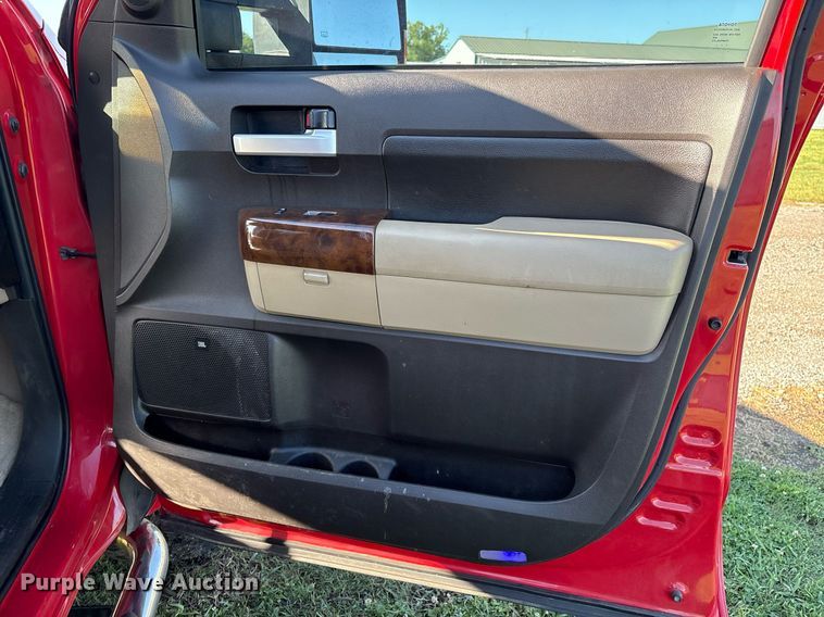 image for item EL2082 2008 Toyota Tundra CrewMax pickup truck