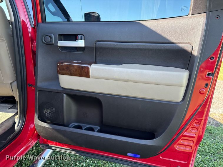 image for item EL2082 2008 Toyota Tundra CrewMax pickup truck