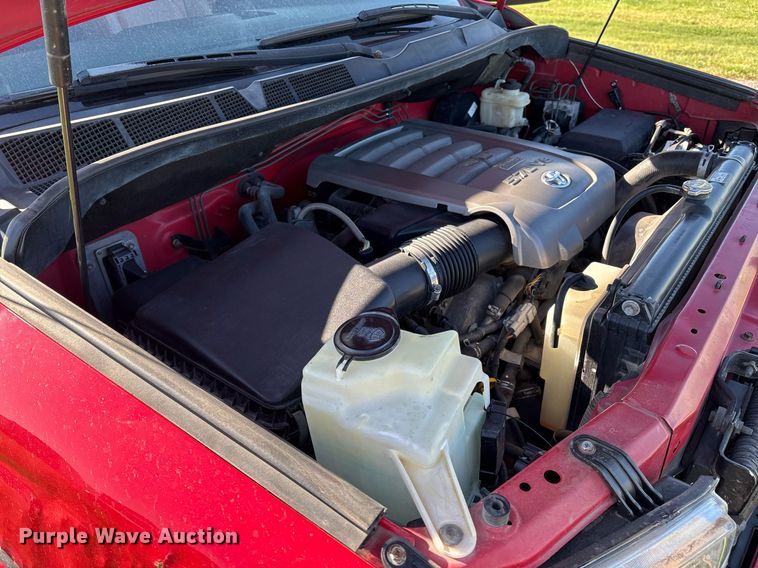 image for item EL2082 2008 Toyota Tundra CrewMax pickup truck