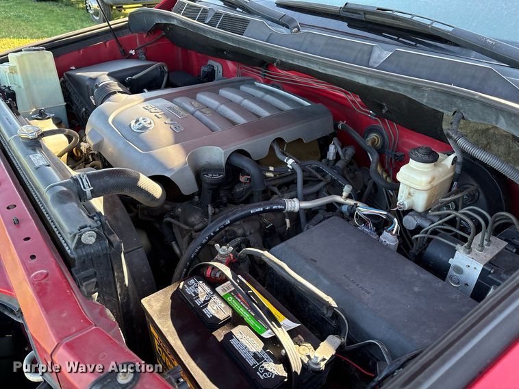 image for item EL2082 2008 Toyota Tundra CrewMax pickup truck