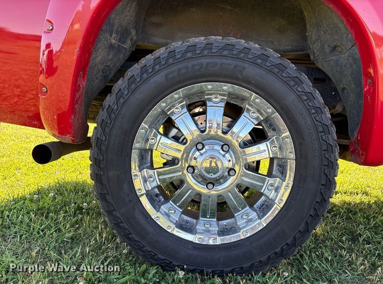 image for item EL2082 2008 Toyota Tundra CrewMax pickup truck