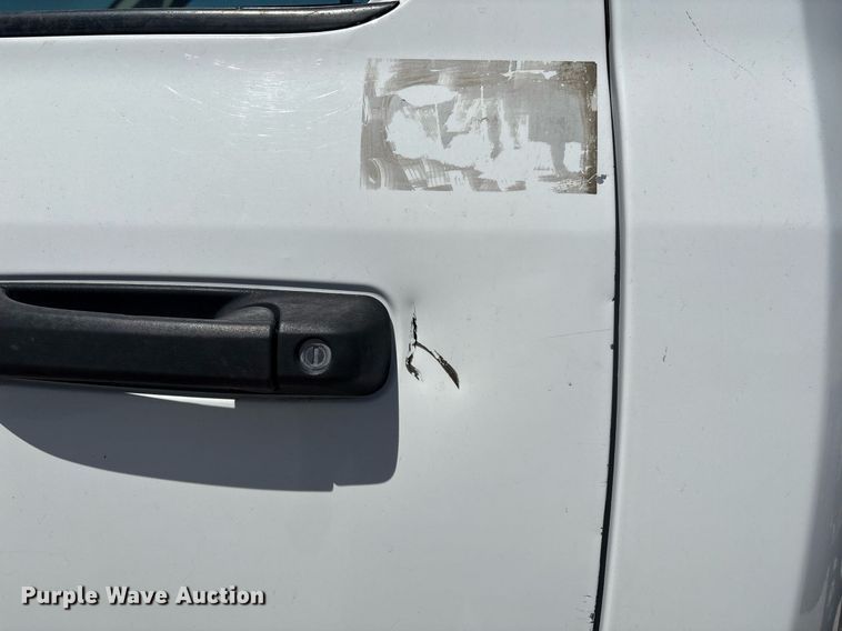 image for item EL2104 2017 Dodge Ram 4500 truck cab and chassis