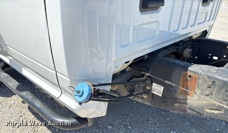 image for item EL2104 2017 Dodge Ram 4500 truck cab and chassis