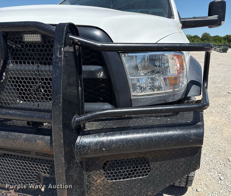 image for item EL2104 2017 Dodge Ram 4500 truck cab and chassis