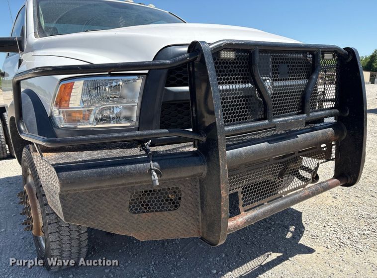 image for item EL2104 2017 Dodge Ram 4500 truck cab and chassis