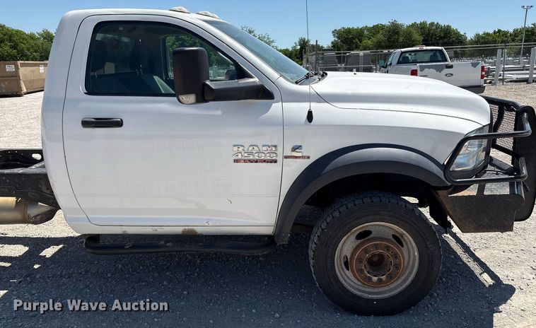 image for item EL2104 2017 Dodge Ram 4500 truck cab and chassis