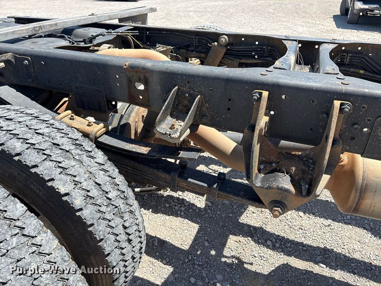 image for item EL2104 2017 Dodge Ram 4500 truck cab and chassis