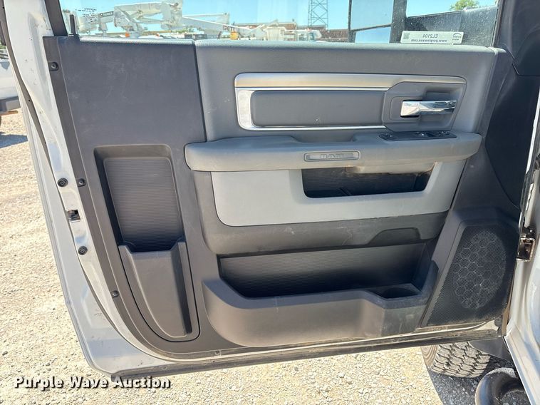 image for item EL2104 2017 Dodge Ram 4500 truck cab and chassis