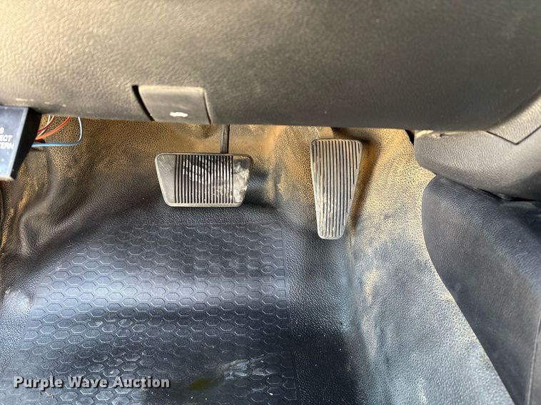 image for item EL2104 2017 Dodge Ram 4500 truck cab and chassis