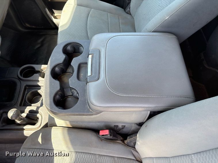 image for item EL2104 2017 Dodge Ram 4500 truck cab and chassis