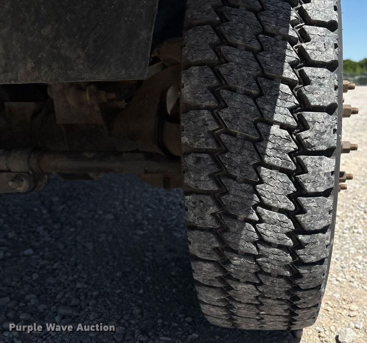 image for item EL2104 2017 Dodge Ram 4500 truck cab and chassis