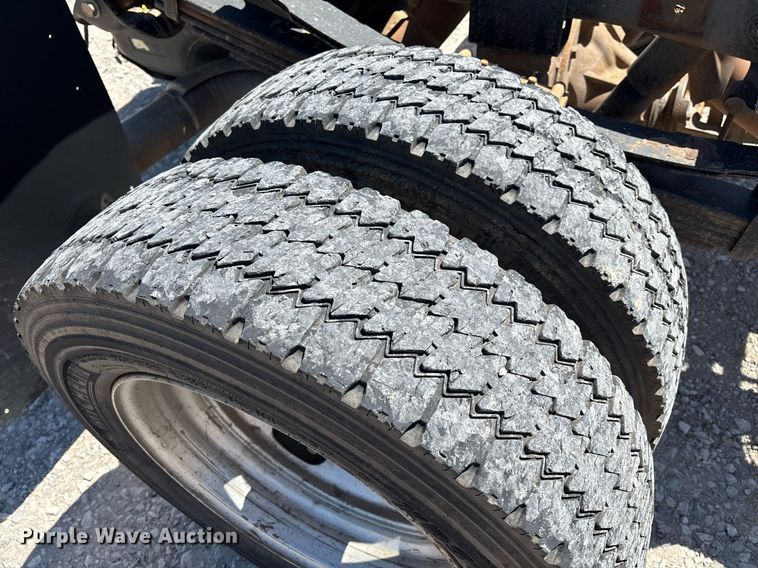 image for item EL2104 2017 Dodge Ram 4500 truck cab and chassis