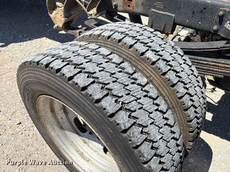 image for item EL2104 2017 Dodge Ram 4500 truck cab and chassis