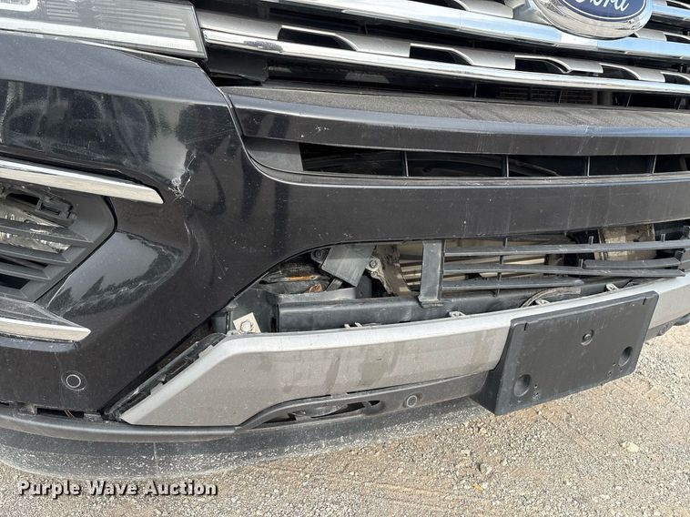 image for item EM2532 2021 Ford Expedition Max Limited SUV