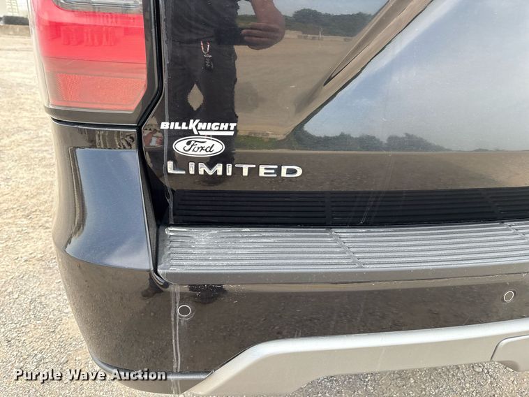 image for item EM2532 2021 Ford Expedition Max Limited SUV
