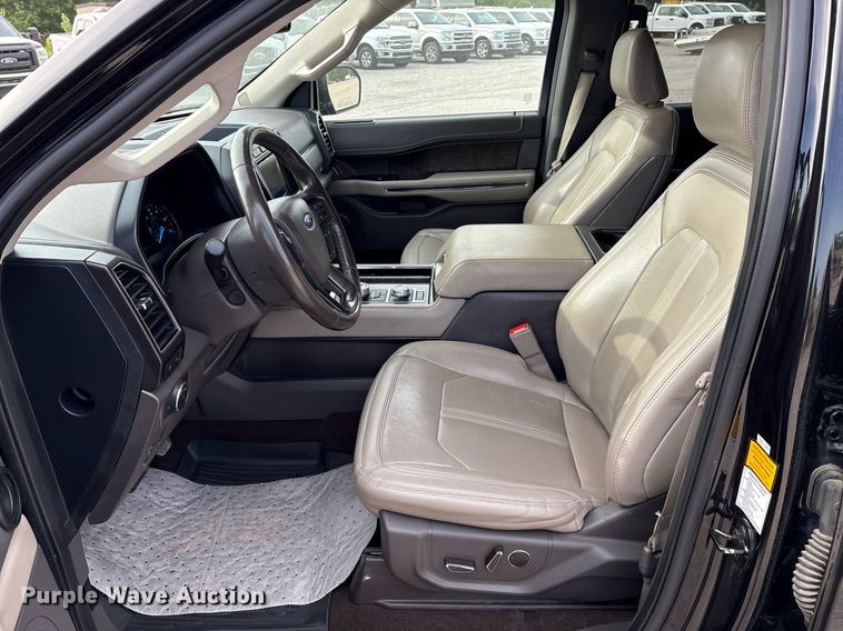 image for item EM2532 2021 Ford Expedition Max Limited SUV