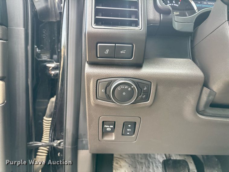 image for item EM2532 2021 Ford Expedition Max Limited SUV