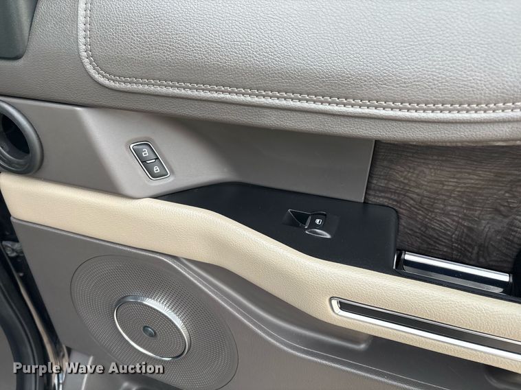 image for item EM2532 2021 Ford Expedition Max Limited SUV