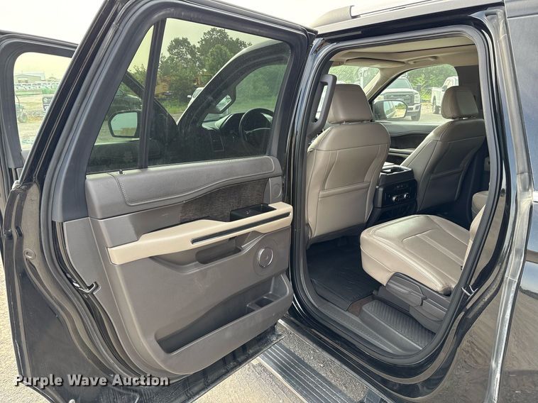 image for item EM2532 2021 Ford Expedition Max Limited SUV