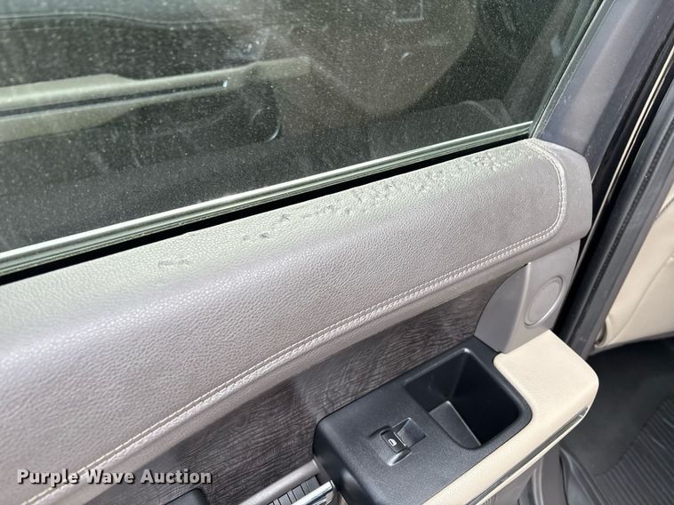 image for item EM2532 2021 Ford Expedition Max Limited SUV