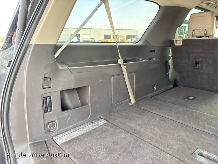 image for item EM2532 2021 Ford Expedition Max Limited SUV