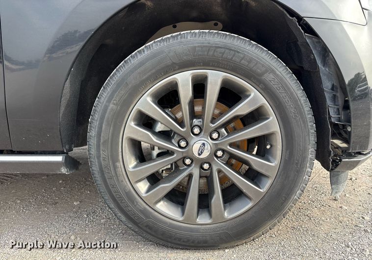 image for item EM2532 2021 Ford Expedition Max Limited SUV