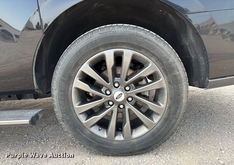 image for item EM2532 2021 Ford Expedition Max Limited SUV