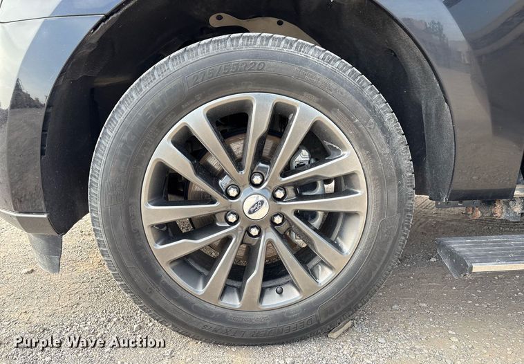 image for item EM2532 2021 Ford Expedition Max Limited SUV