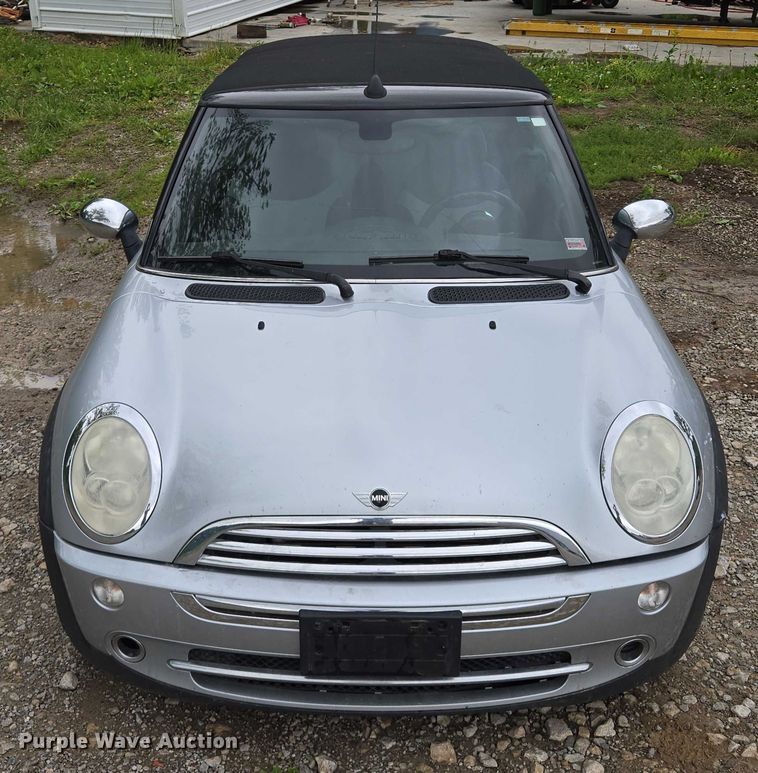 image for item EM7345 2005 Mini Cooper convertible