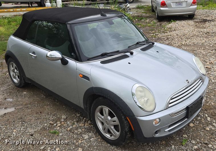 image for item EM7345 2005 Mini Cooper convertible