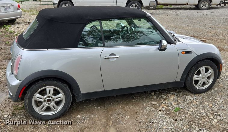 image for item EM7345 2005 Mini Cooper convertible