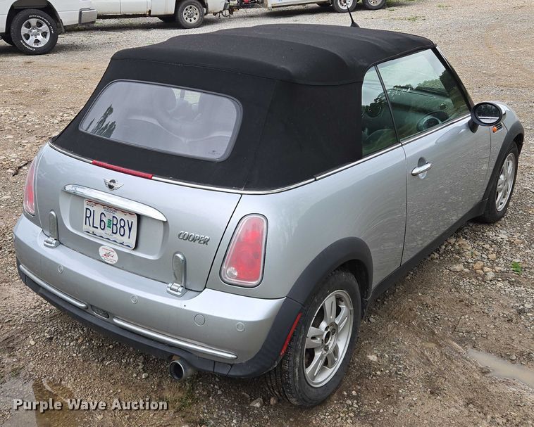 image for item EM7345 2005 Mini Cooper convertible