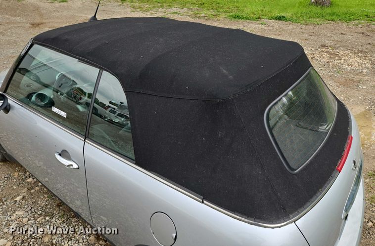 image for item EM7345 2005 Mini Cooper convertible
