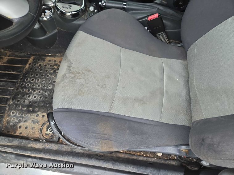 image for item EM7345 2005 Mini Cooper convertible