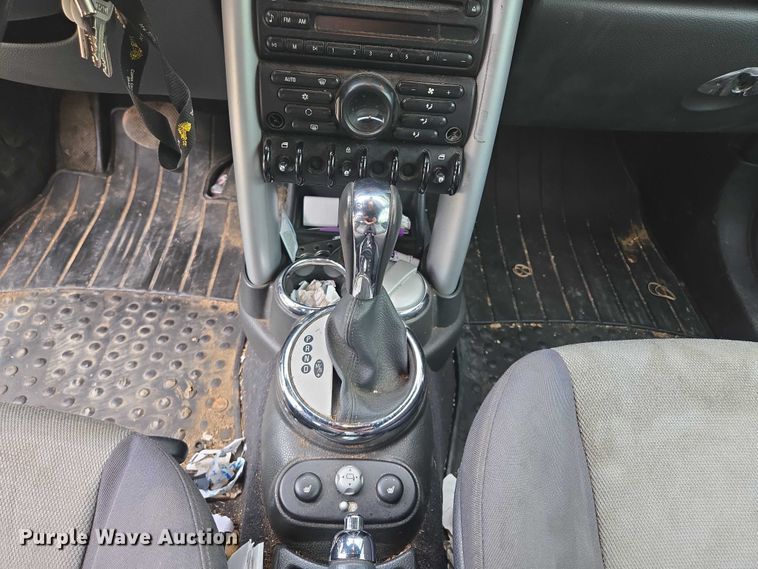 image for item EM7345 2005 Mini Cooper convertible