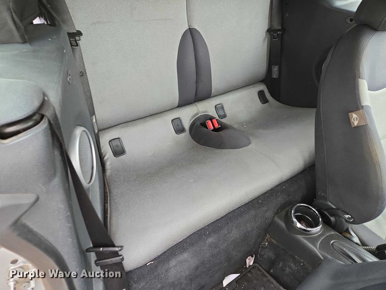 image for item EM7345 2005 Mini Cooper convertible