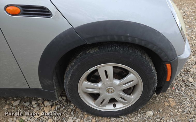 image for item EM7345 2005 Mini Cooper convertible