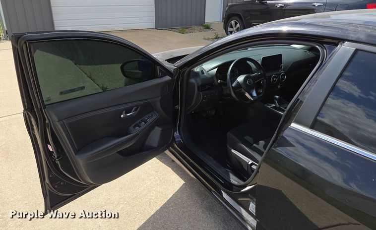 image for item EM7352 2021 Nissan Sentra 