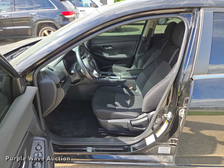 image for item EM7352 2021 Nissan Sentra 