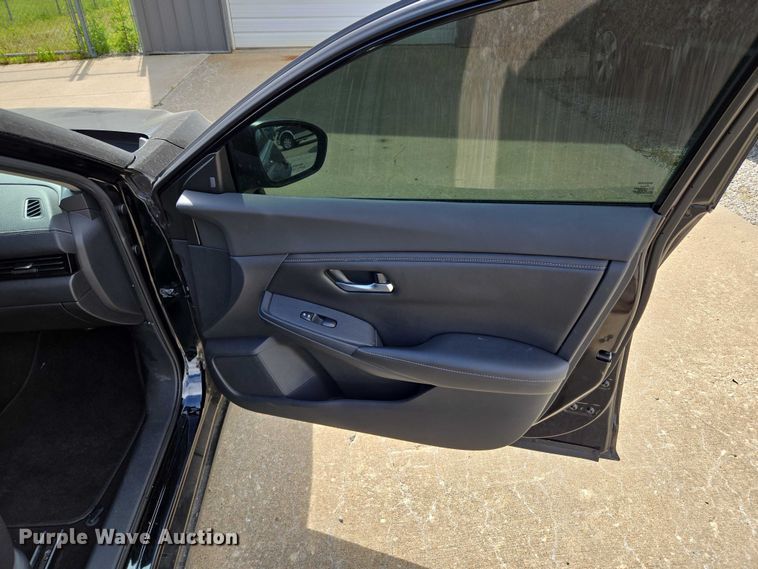 image for item EM7352 2021 Nissan Sentra 