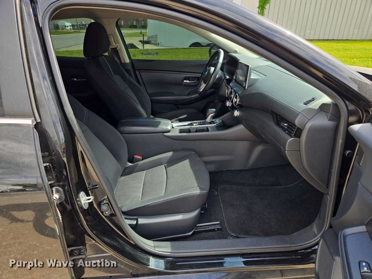 image for item EM7352 2021 Nissan Sentra 