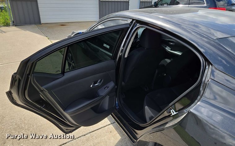 image for item EM7352 2021 Nissan Sentra 