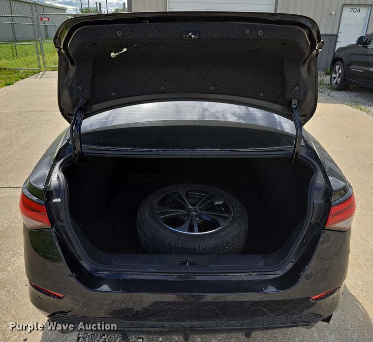 image for item EM7352 2021 Nissan Sentra 