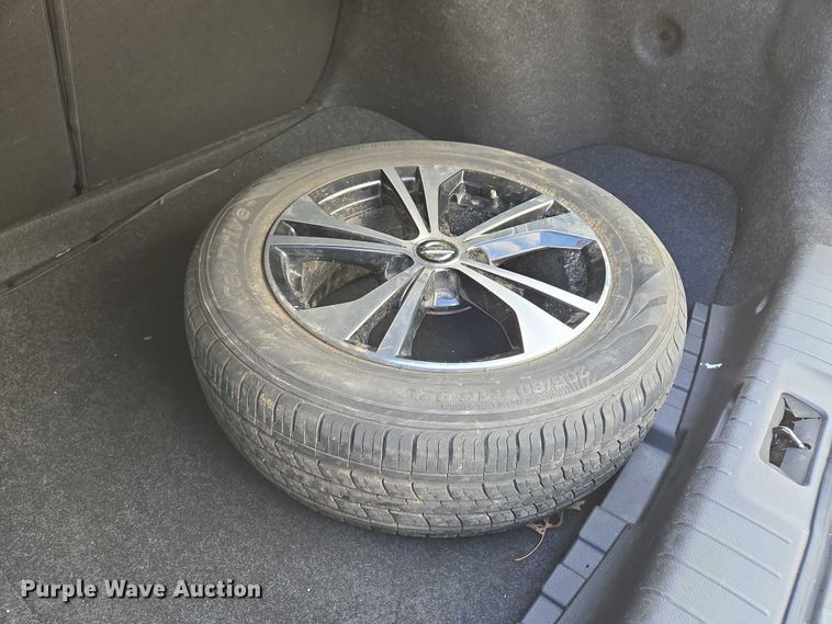 image for item EM7352 2021 Nissan Sentra 