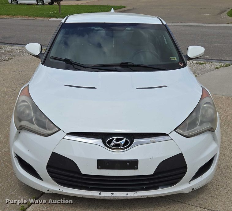 image for item EM7353 2013 Hyundai Velostar 