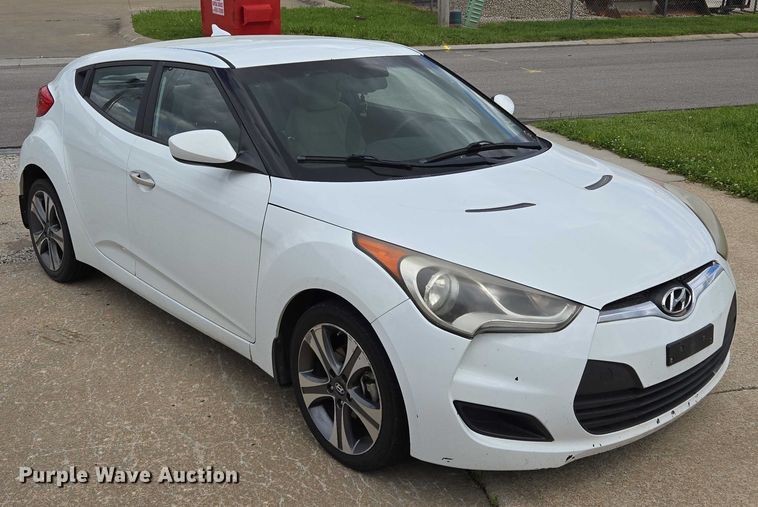 image for item EM7353 2013 Hyundai Velostar 