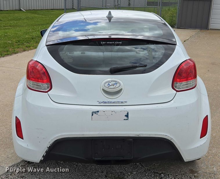 image for item EM7353 2013 Hyundai Velostar 
