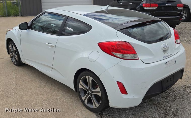 image for item EM7353 2013 Hyundai Velostar 