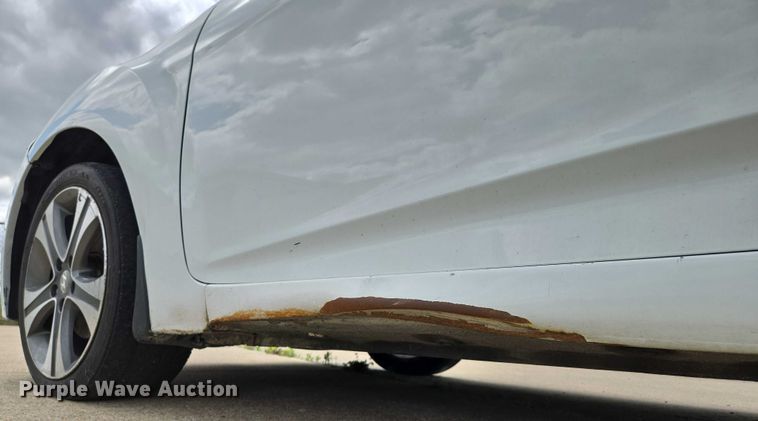 image for item EM7353 2013 Hyundai Velostar 